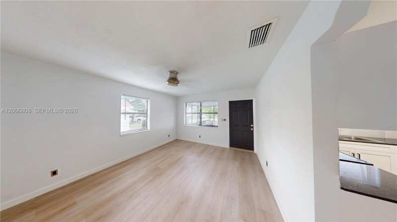 2211 Cleveland St, Hollywood FL 33020