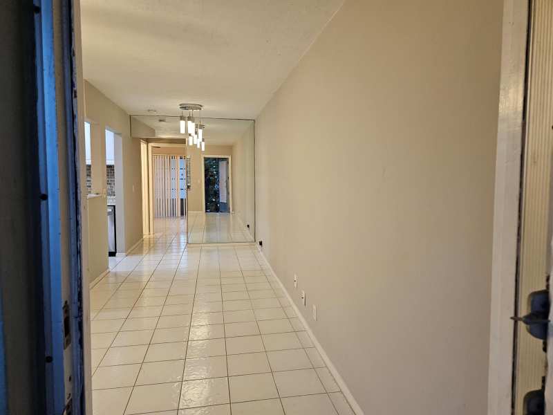 71 Easthampton # C, West Palm Beach FL 33417