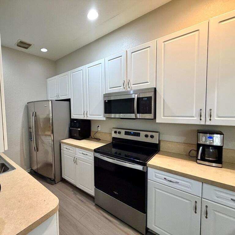 2403 NW 7th Street, Boynton Beach FL 33426