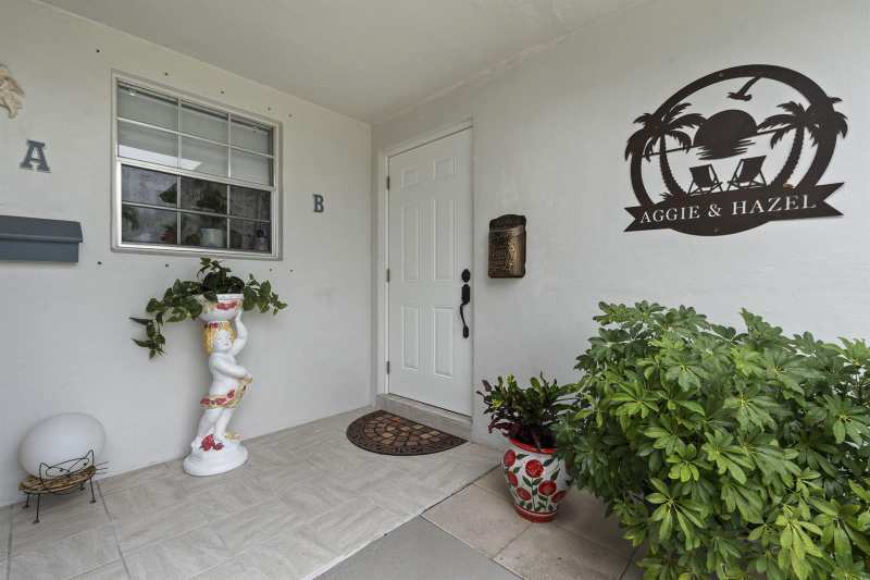 1177 S Drive Circle # B, Delray Beach FL 33445