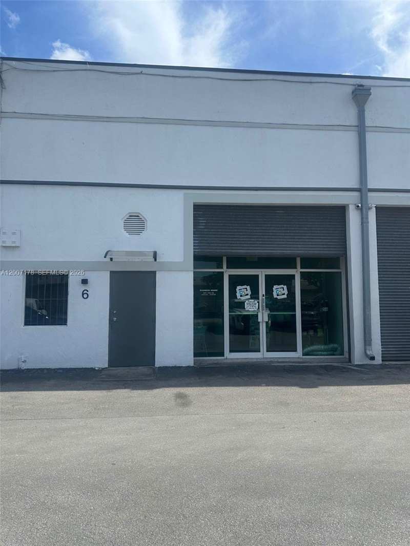 12101 NW 98th Ave, Hialeah Gardens FL 33018