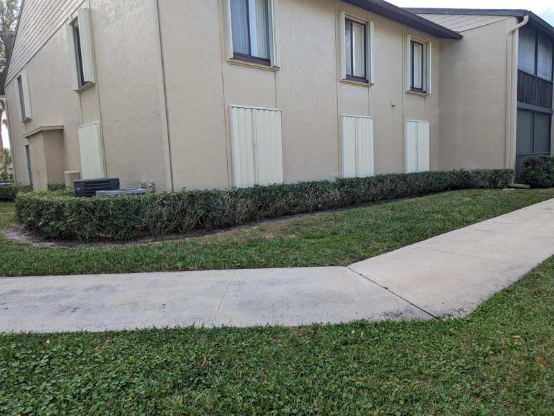 702 Sunny Pine Way # G1, FL 33415