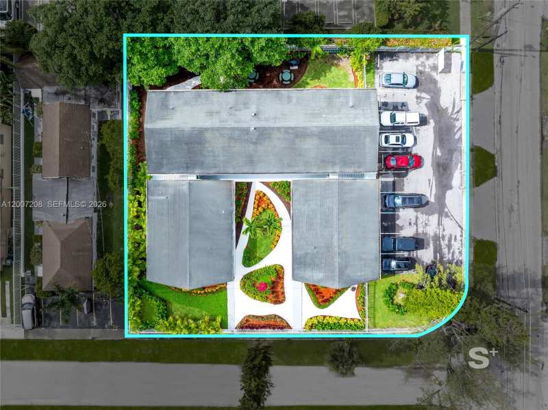 1300 NE 110th St, Miami FL 33161
