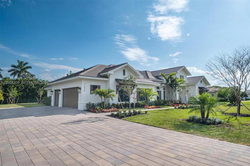 11900 SW 14th Pl, Davie FL 33325