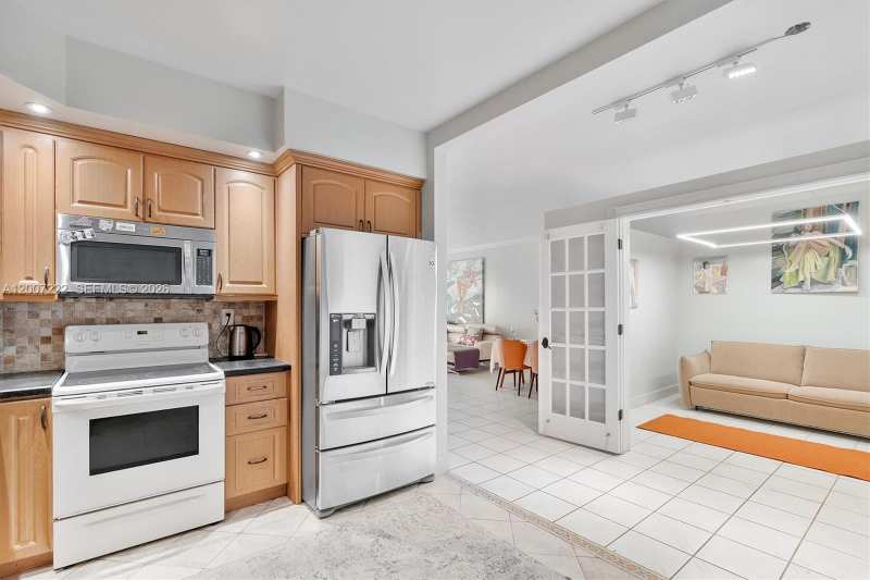 1701 S Ocean Dr # 105, Hollywood FL 33019