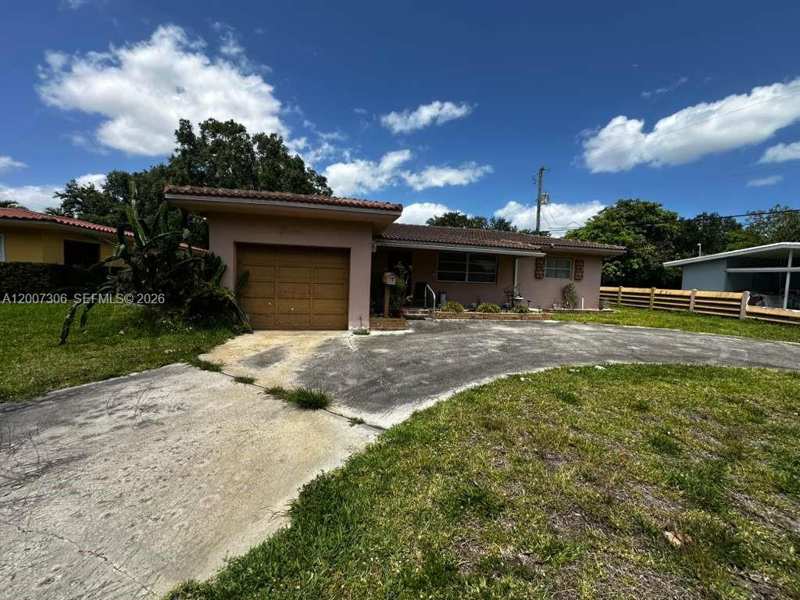 15 NW 88th St, El Portal FL 33150