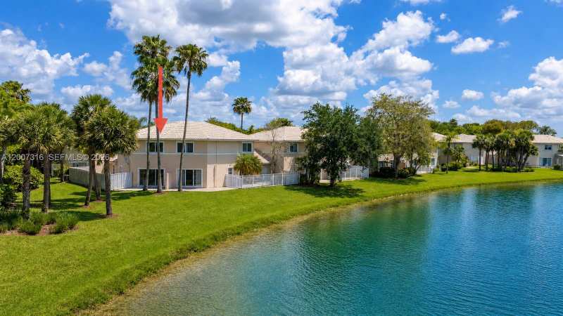 17086 NW 22nd St, Pembroke Pines FL 33028
