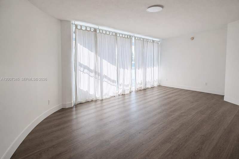 6580 INDIAN CREEK DR # 511, Miami Beach FL 33141