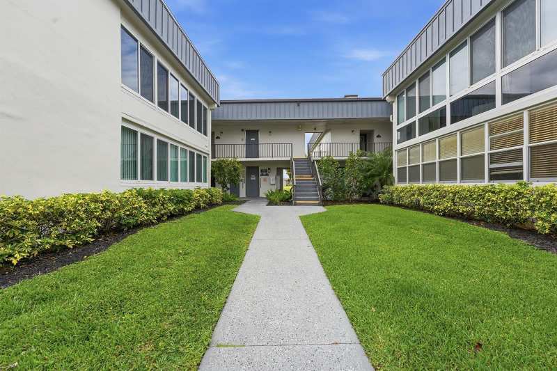 566 Piedmont L, Delray Beach FL 33484