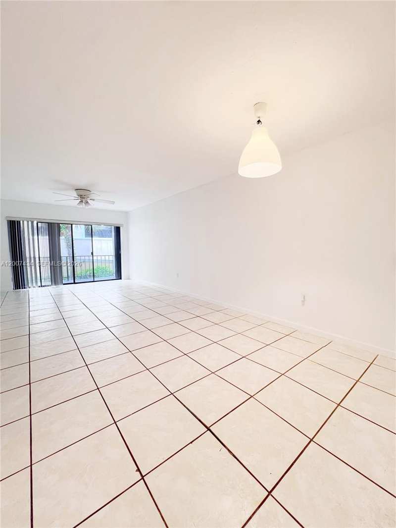 8287 SW 128th St # 205, Pinecrest FL 33156