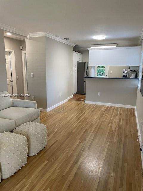 5886 SW 42 St, Miami FL 33155