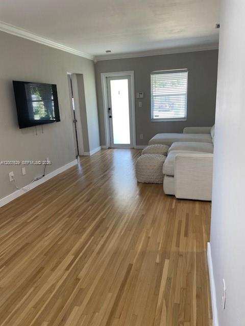 5886 SW 42 St, Miami FL 33155