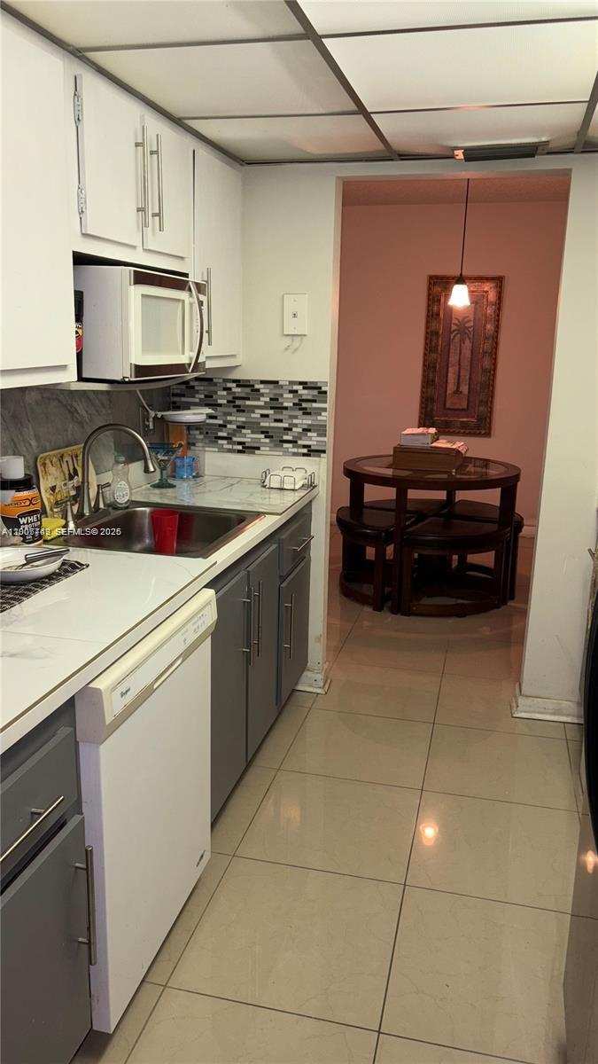 3120 N Pine Island Rd # 307, Sunrise FL 33351