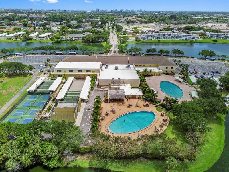 2 Chatham A, West Palm Beach FL 33417
