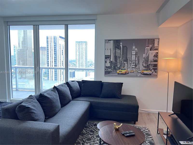 50 Biscayne Blvd # 3209, Miami FL 33132