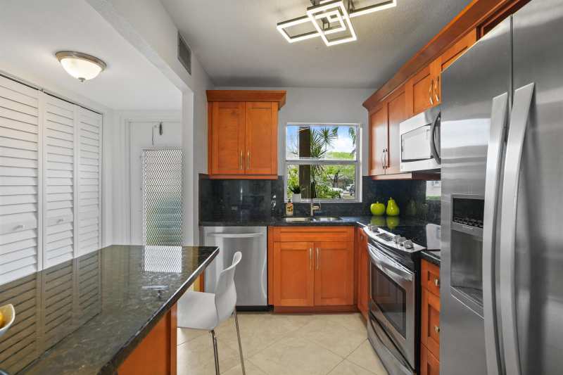 2781 N Pine Island Road # 112, Sunrise FL 33322