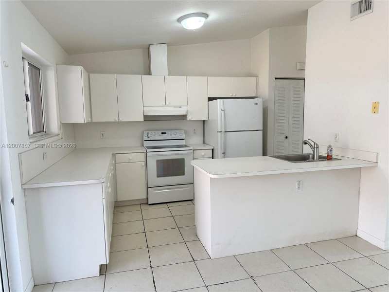 18388 NW 75th Psge # 2603, Hialeah FL 33015