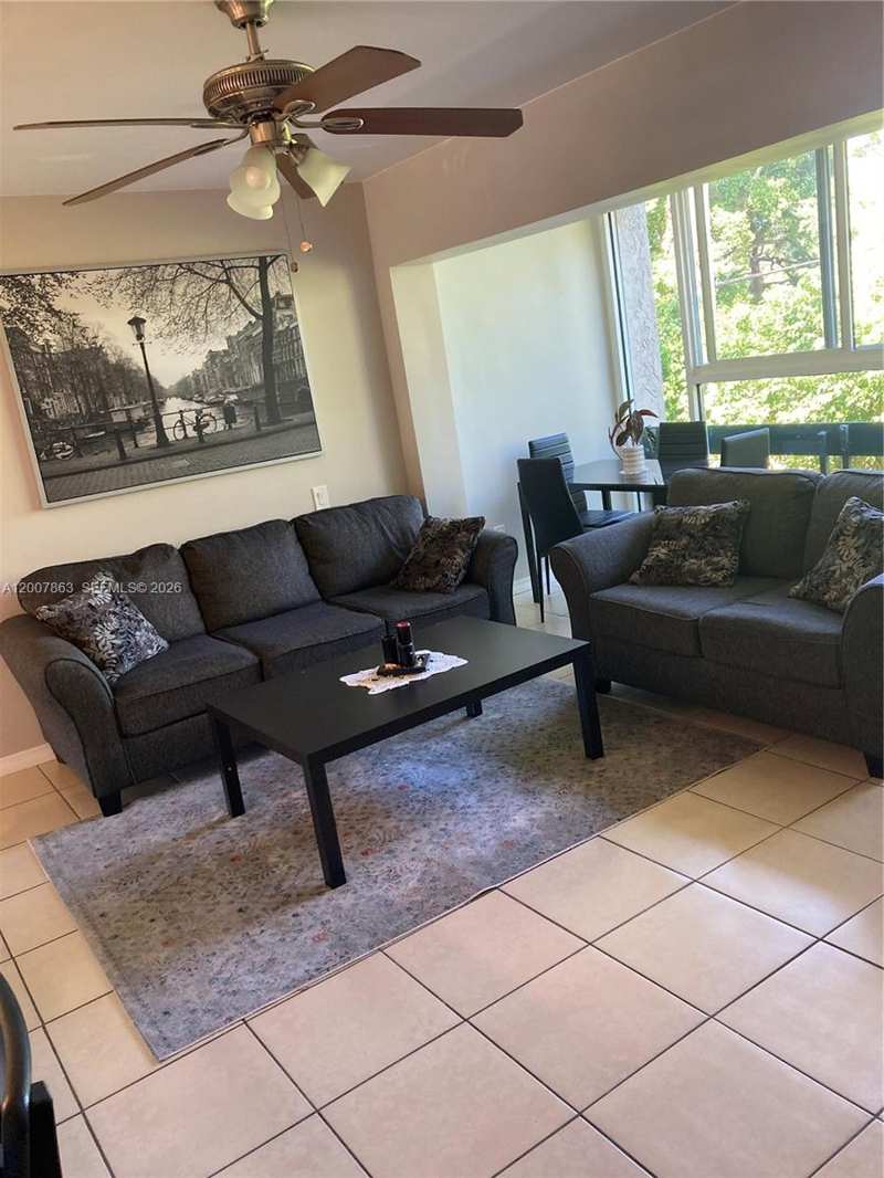 5300 NE 6th Ave # H16, Oakland Park FL 33334
