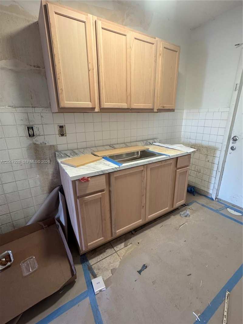 7300 Harding Ave # 6, Miami Beach FL 33141