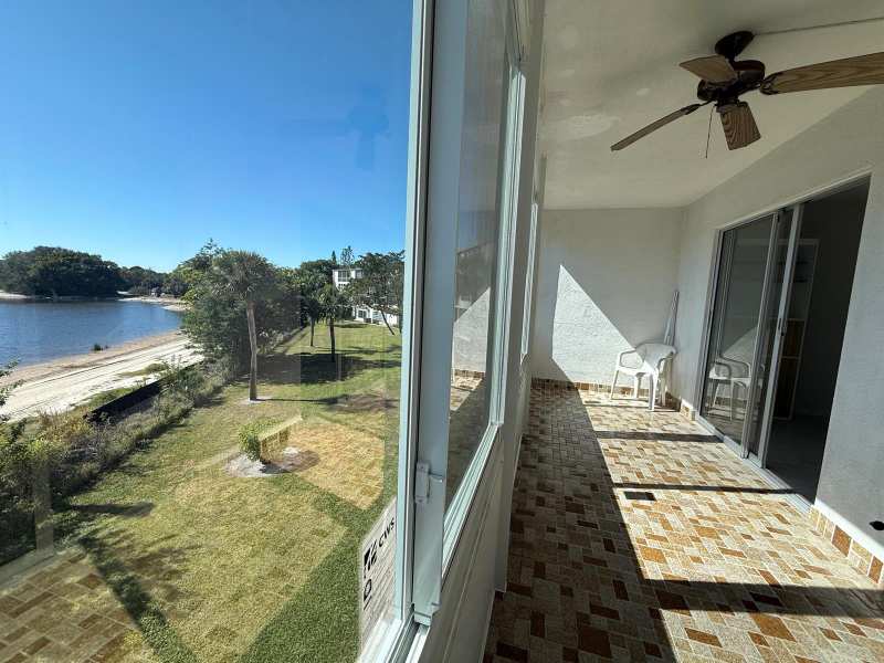 313 Greenbrier B, West Palm Beach FL 33417