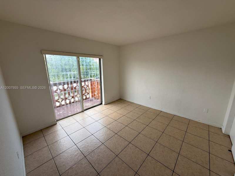 2330 NW 11th St # 33, Miami FL 33125