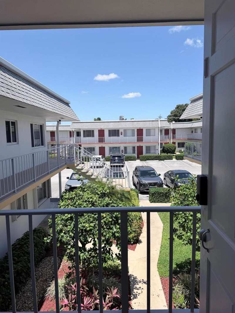 3322 Cynthia Lane # 207, FL 33461