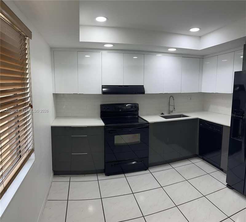 40 Chestnut Cir, Cooper City FL 33026