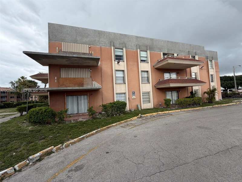 17650 NW 68th Ave # A2008, Hialeah FL 33015