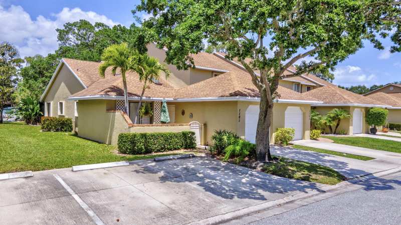 1101 Maplewood Drive, FL 33415