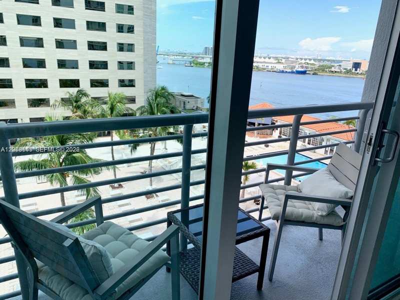 335 S Biscayne Blvd # 1106, Miami FL 33131