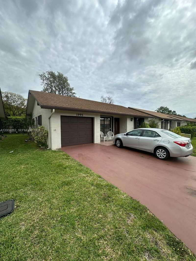 1995 SW 15th Pl, Deerfield Beach FL 33442