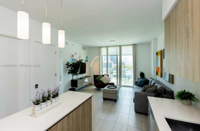 3900 Biscayne Blvd # 906, Miami FL 33137