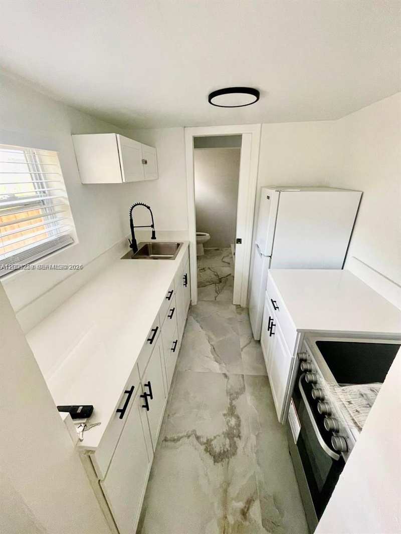 1649 NE 8th Ave # 1, Fort Lauderdale FL 33305