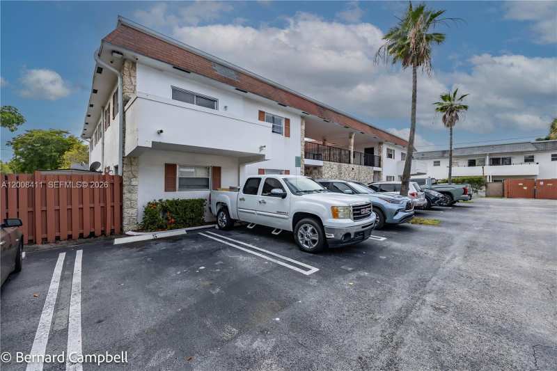 321 SW 1st Ct # 5, Pompano Beach FL 33060