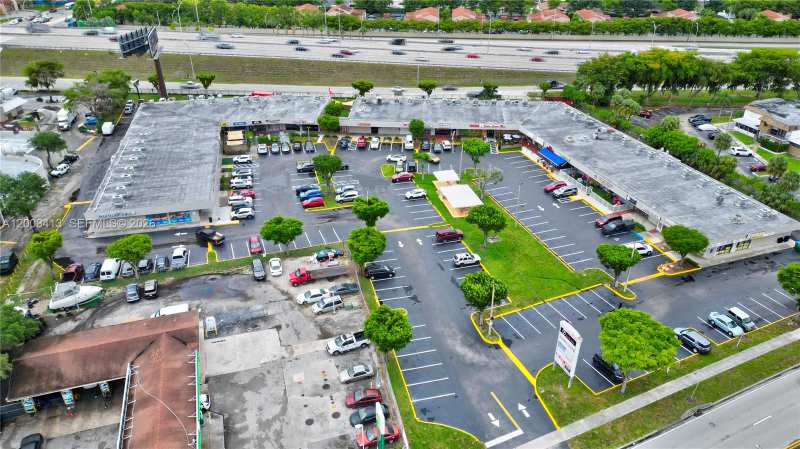 68 169 ST, Hialeah FL 33015