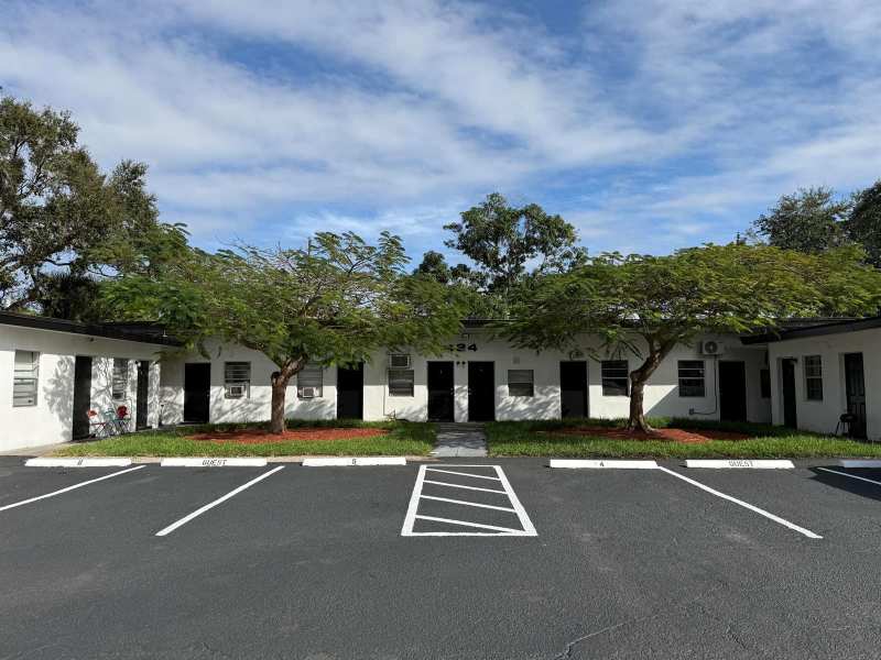 424 NW 15th Terrace, Fort Lauderdale FL 33311