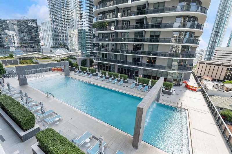 55 SW 9th St # 1103, Miami FL 33130