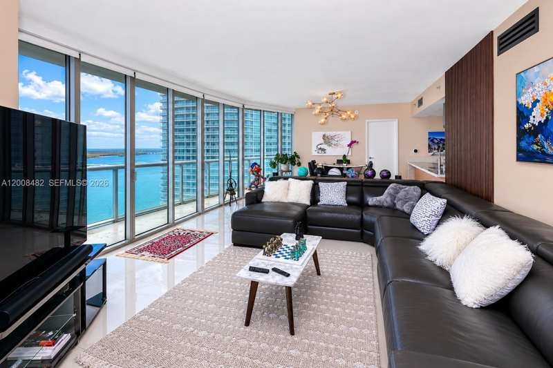 465 Brickell Ave # 5101, Miami FL 33131