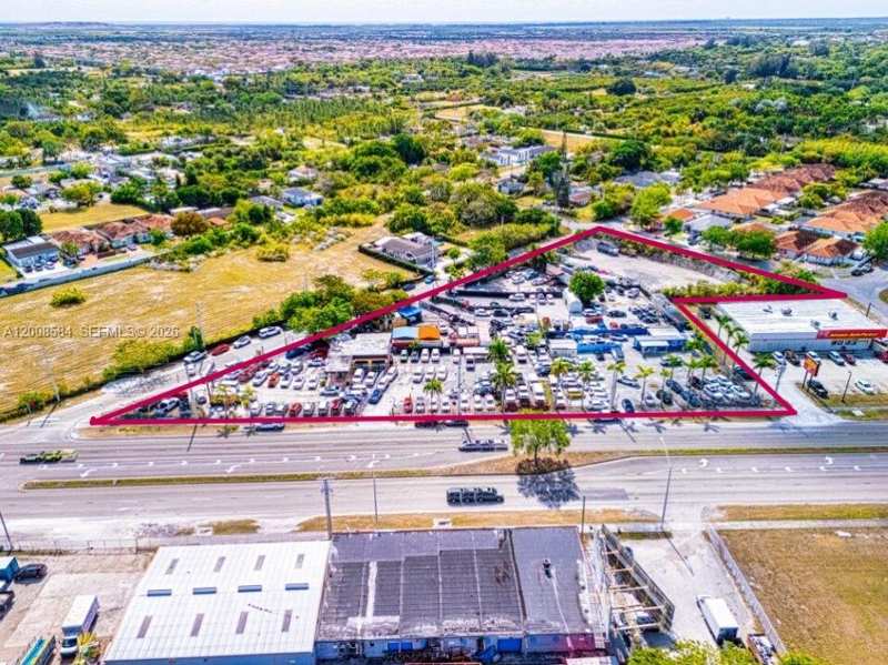 22825 S Dixie Hwy, Miami FL 33170