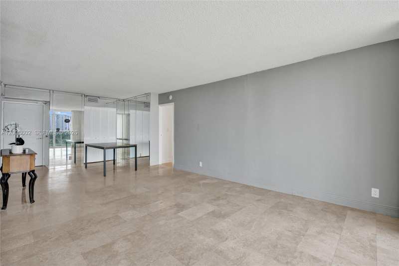 100 Bayview Dr # 603, Sunny Isles Beach FL 33160