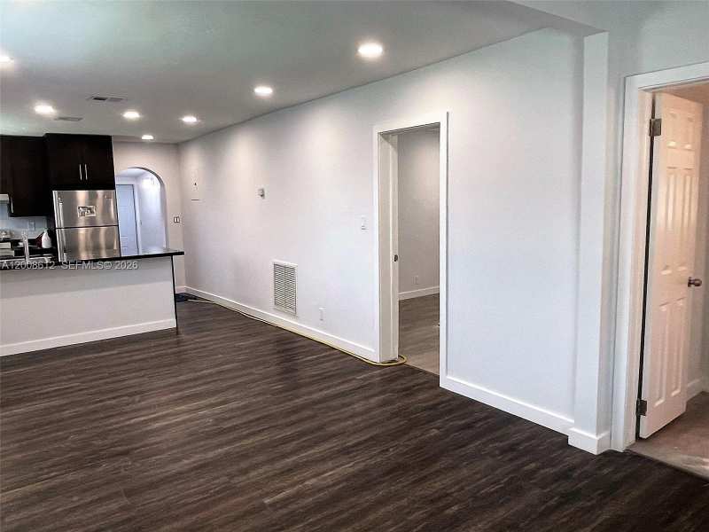 22 NW 14th Ave, Dania Beach FL 33004