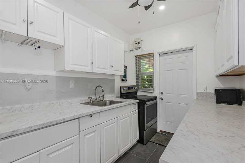 259 NE 111th St # 1, Miami FL 33161