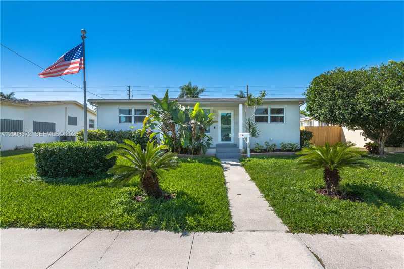 326 SE 3rd Ter, Dania Beach FL 33004