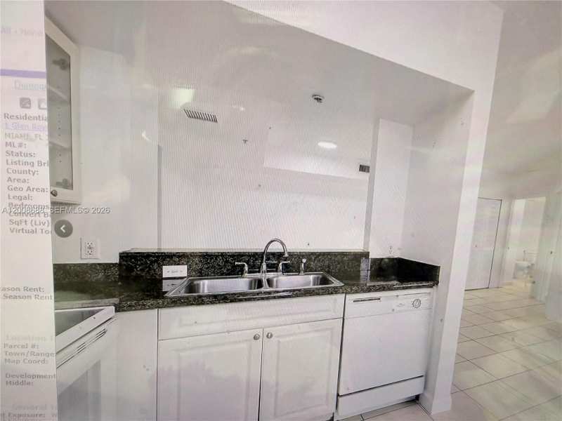 1  GLENN ROYAL PARKWAY # 1405, Miami FL 33125