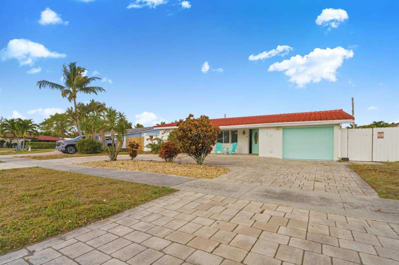 1123 SE 2nd Avenue, Deerfield Beach FL 33441