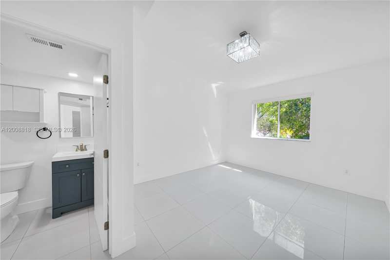13170 SW 66 Ter # 1810B, Miami FL 33183