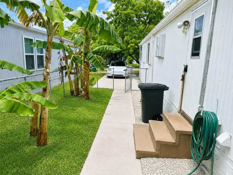 3028 SW 50th St # 0, Dania Beach FL 33312