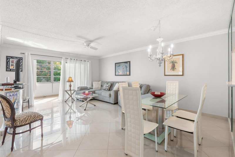 4191 NW 41st Street # 214, Lauderdale Lakes FL 33319
