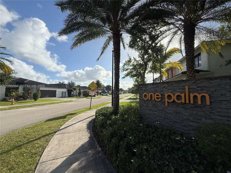 2945 SE 3rd St # 2945, Homestead FL 33033