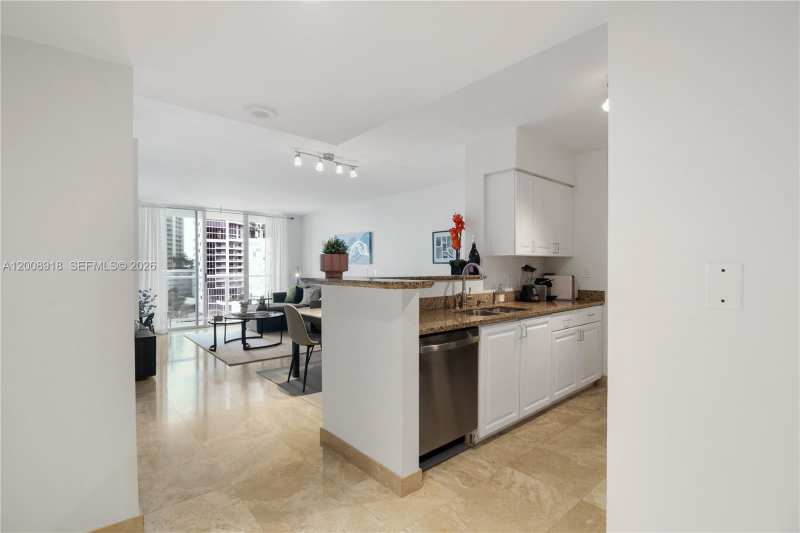 1155 S Brickell Bay Dr # 805, Miami FL 33131